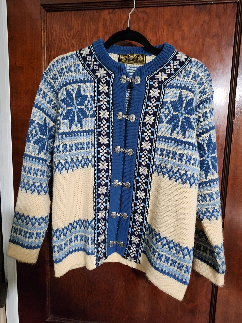 VTG Nordstrikk 100% Pure Virgin Wool Norwegian Clasp Cardigan NWOT Size [S]